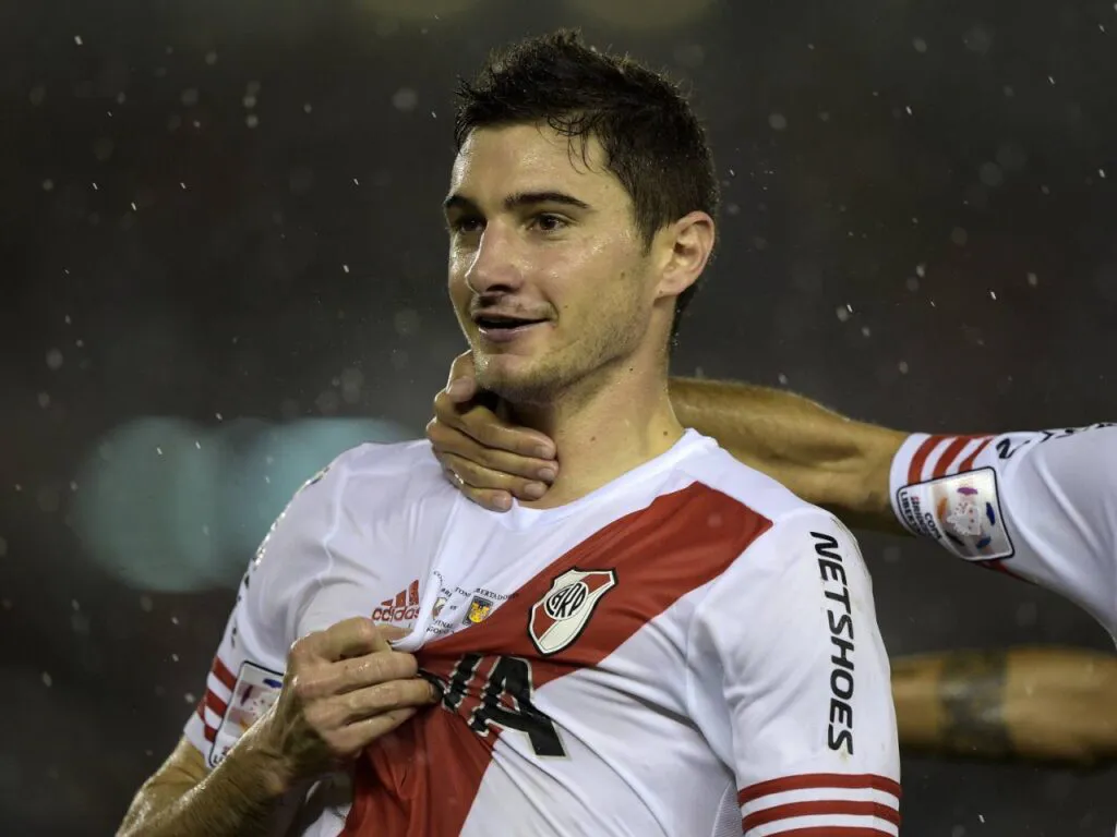 Alario en el radar de clubes de España