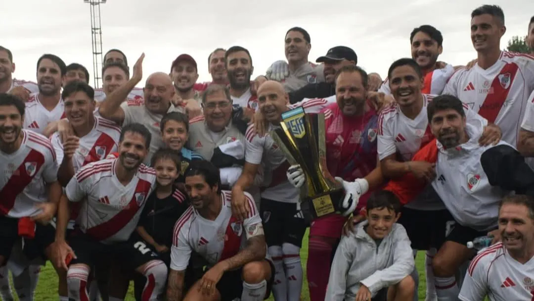 Senior River campeón Supercopa Argentina Tigre (Foto: River desde La Tribuna)