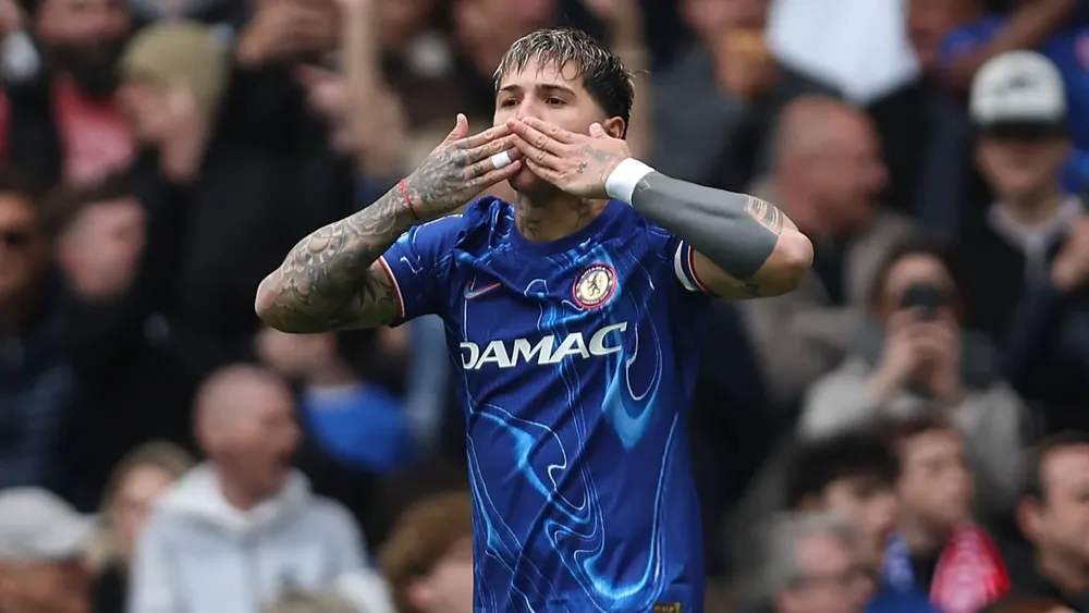 Enzo Fernández festejo gol Chelsea Liverpool Premier
