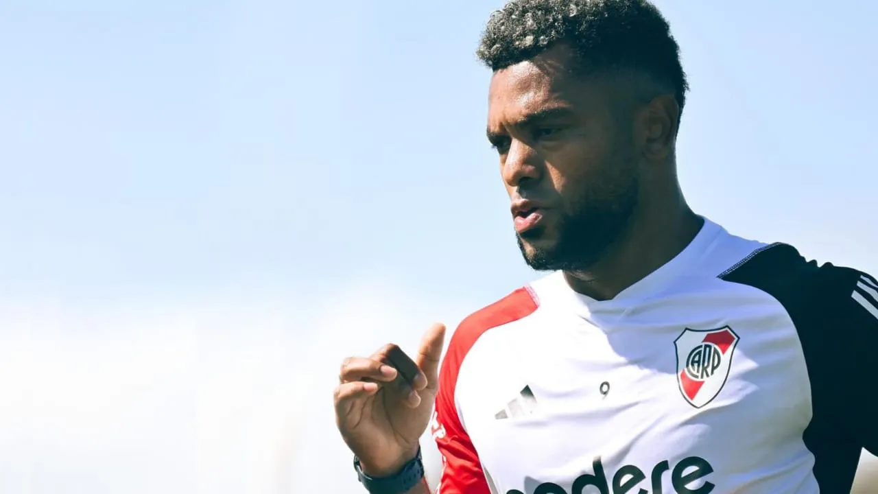 Miguel Borja entrenamiento pre Superclásico