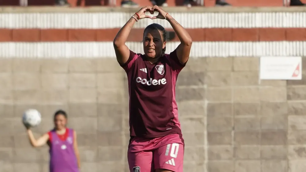 Carolina Birizamberri Femenino River festejo gol