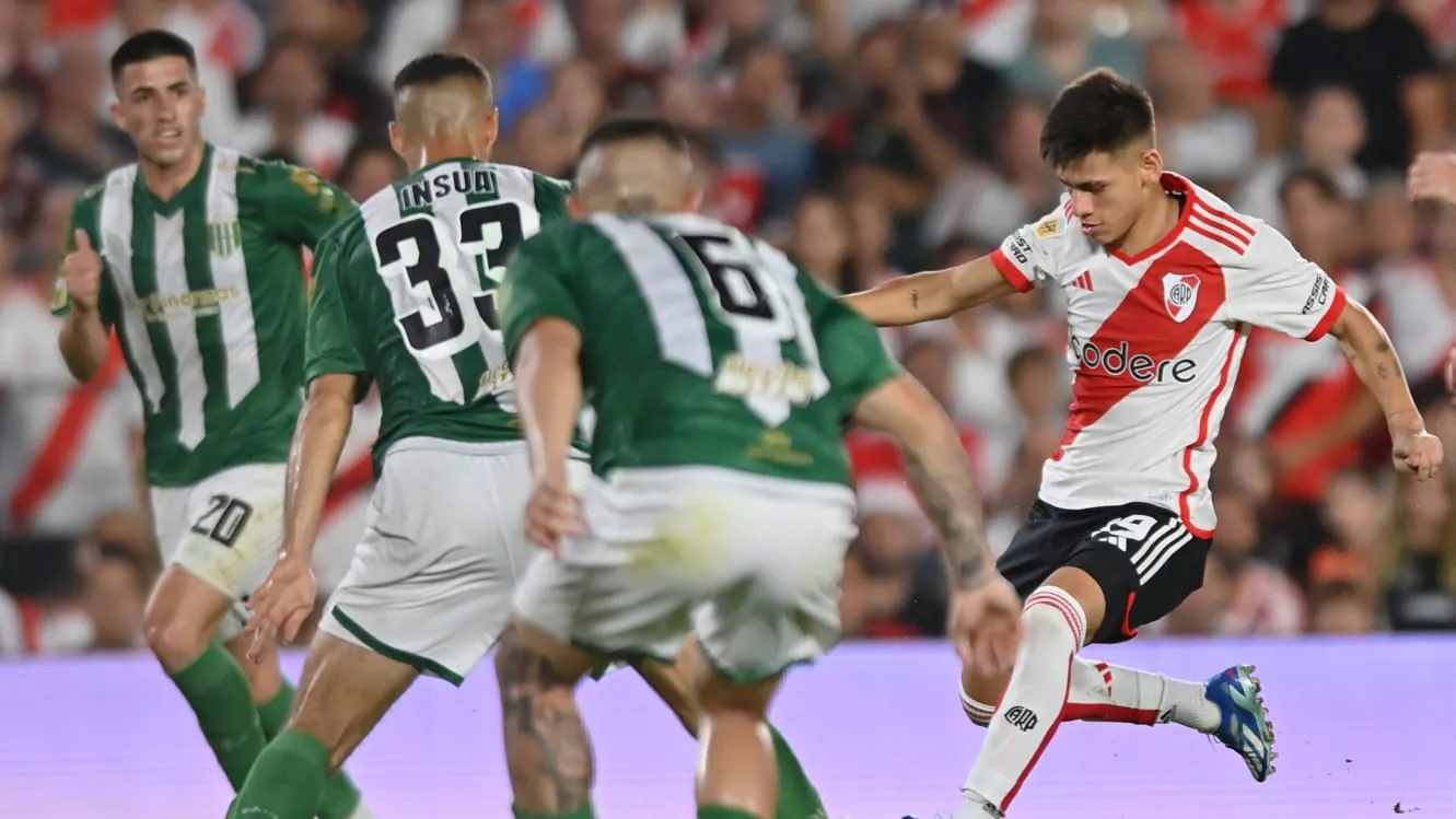Claudio Echeverri River Banfield estadio Monumental Copa Liga 2024 (Foto: River Plate)