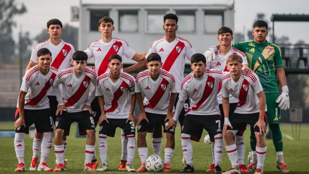 Equipo Inferiores River Sexta División Dylan Martínez  (Foto: River Plate)