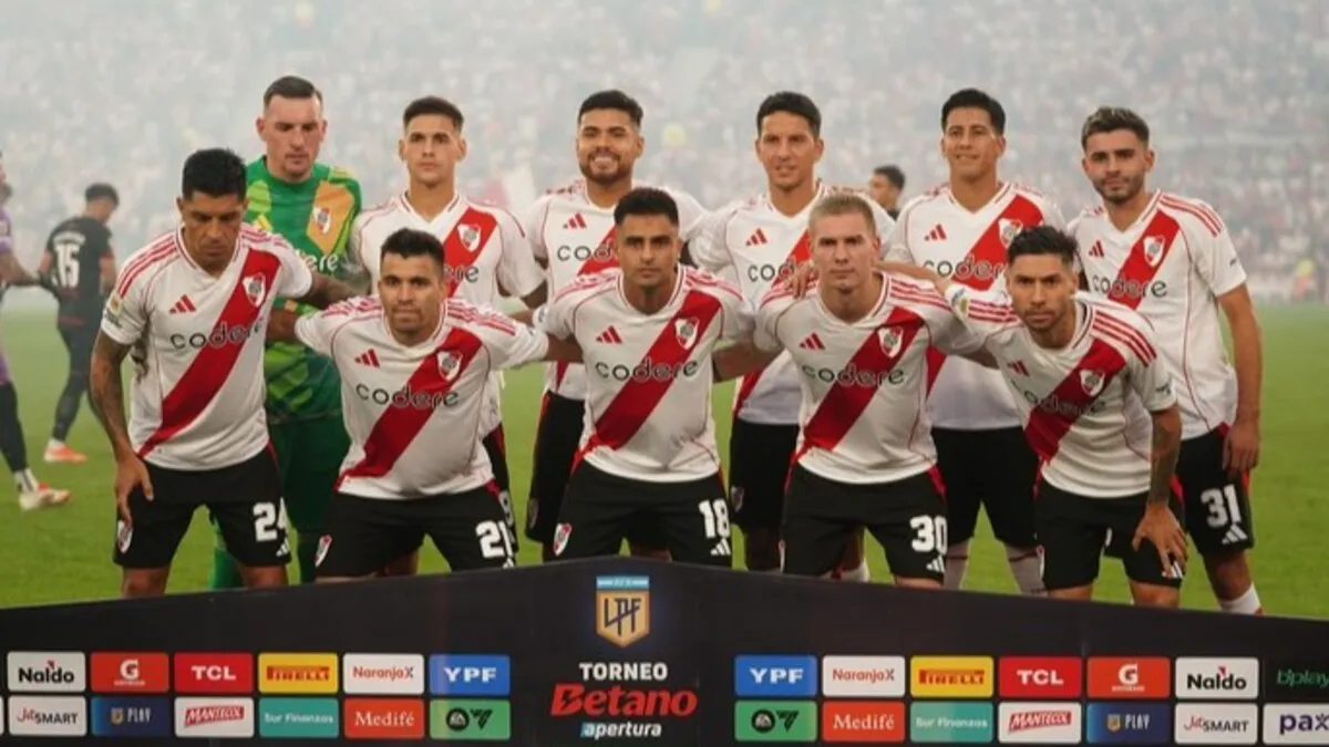 Formación River Estudiantes 2025 (Foto: Marcelo Carroll)