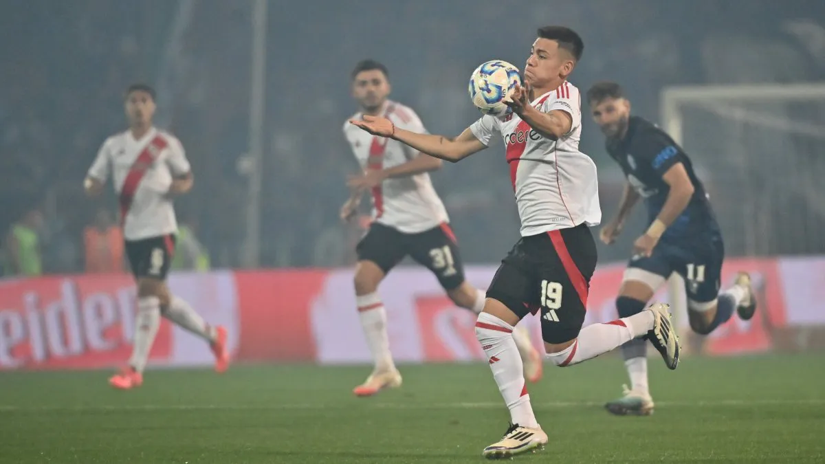 Claudio Echeverri vs Independiente Rivadavia - Liga Profesional 2024(1)