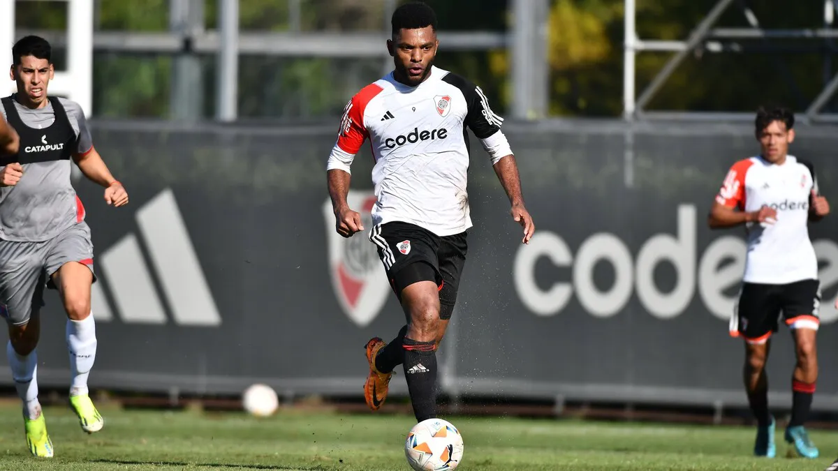 Miguel Borja amistoso Tigre River Camp (Foto: River Plate)