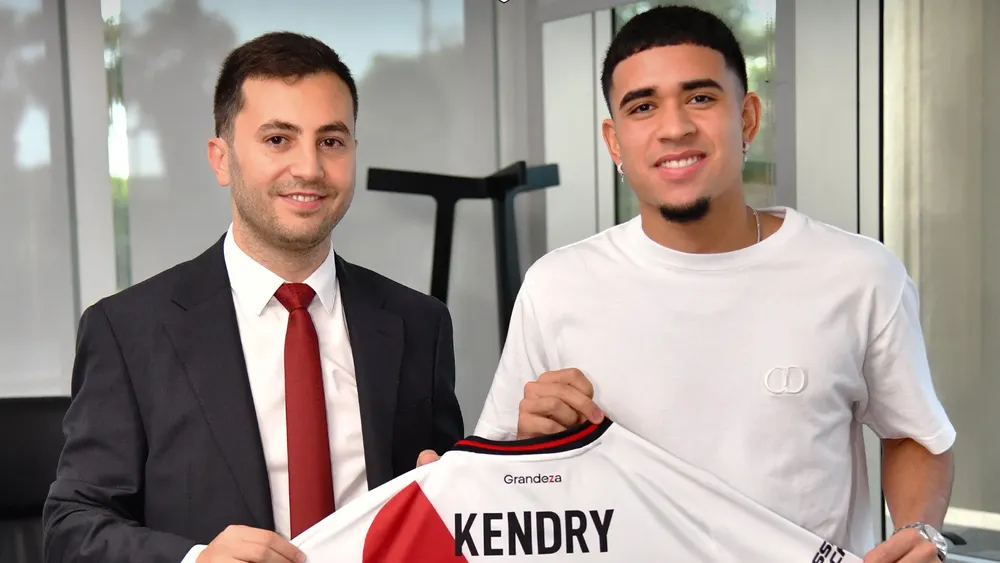 Kendry Páez River Di Carlo