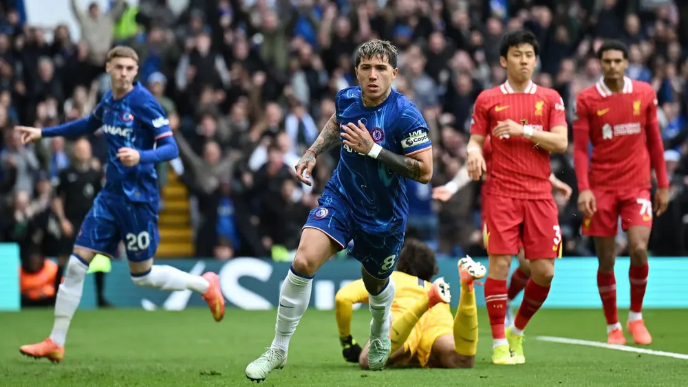 Enzo Fernández festejo gol Chelsea Liverpool Premier