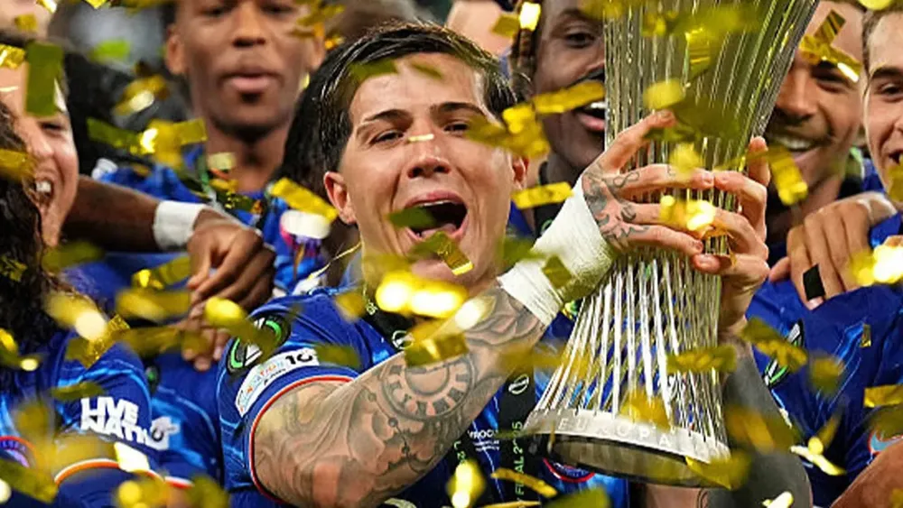 Enzo Fernández campeón Conference League Chelsea