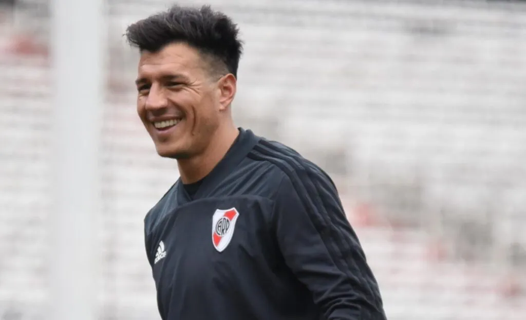 "No te extrañamos": La broma de Bologna a Montiel, que enloqueció a los hinchas