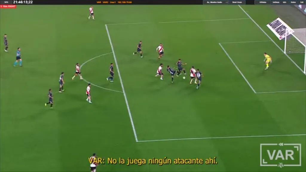 Se publicaron los audios del VAR en el gol anulado a Paulo Díaz