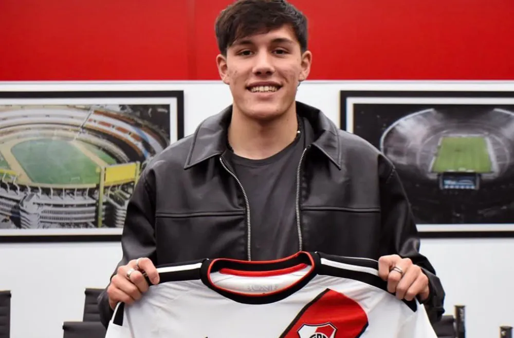 Juan Miretti firmó contrato con River