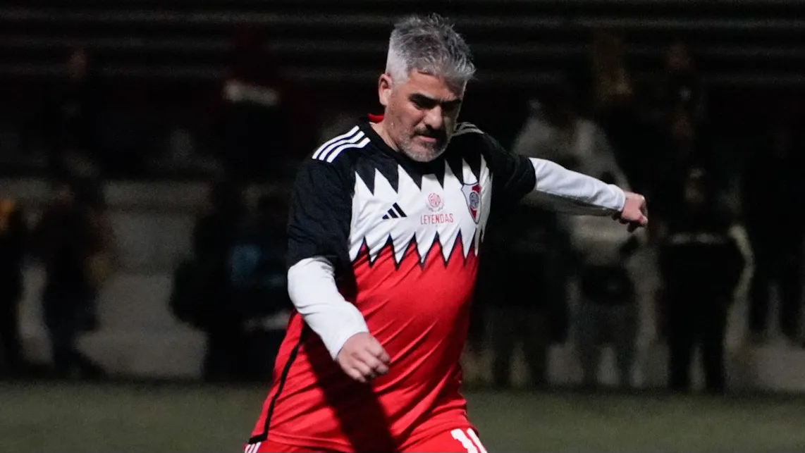 Ariel Ortega Senior River camiseta suplente