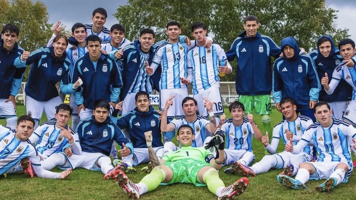 Selección Argentina Sub 17 campeona  (Foto: X de Juveniles River)