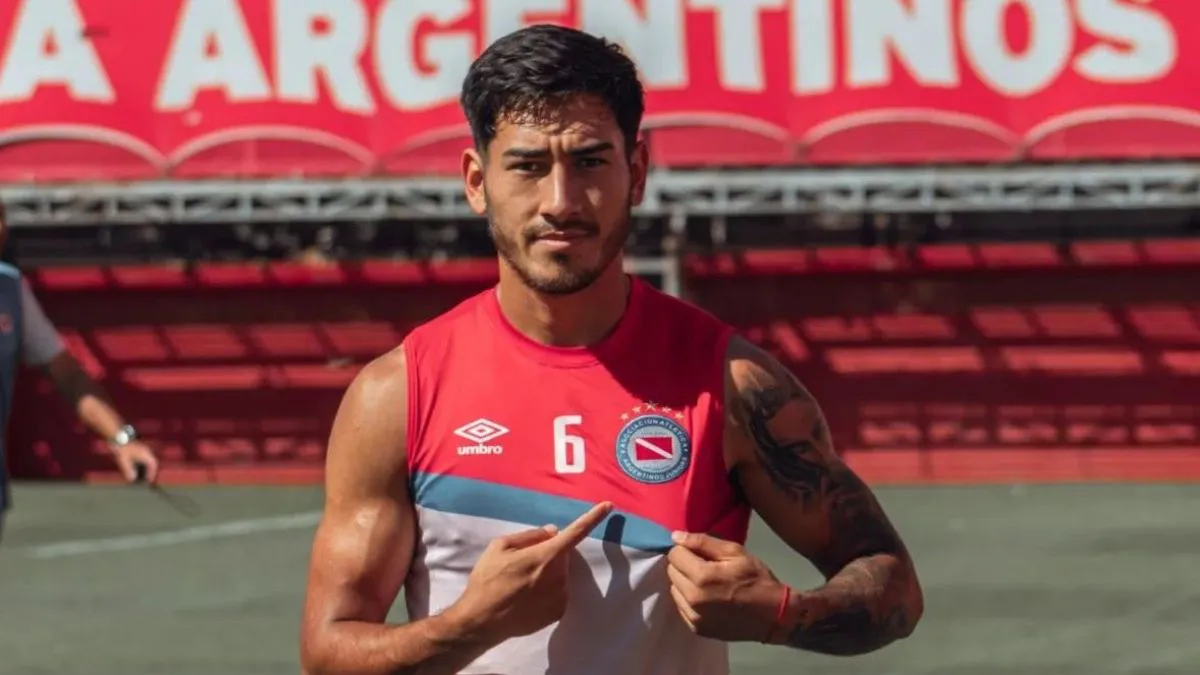 Mercado de pases Román Vega, en la mira de River