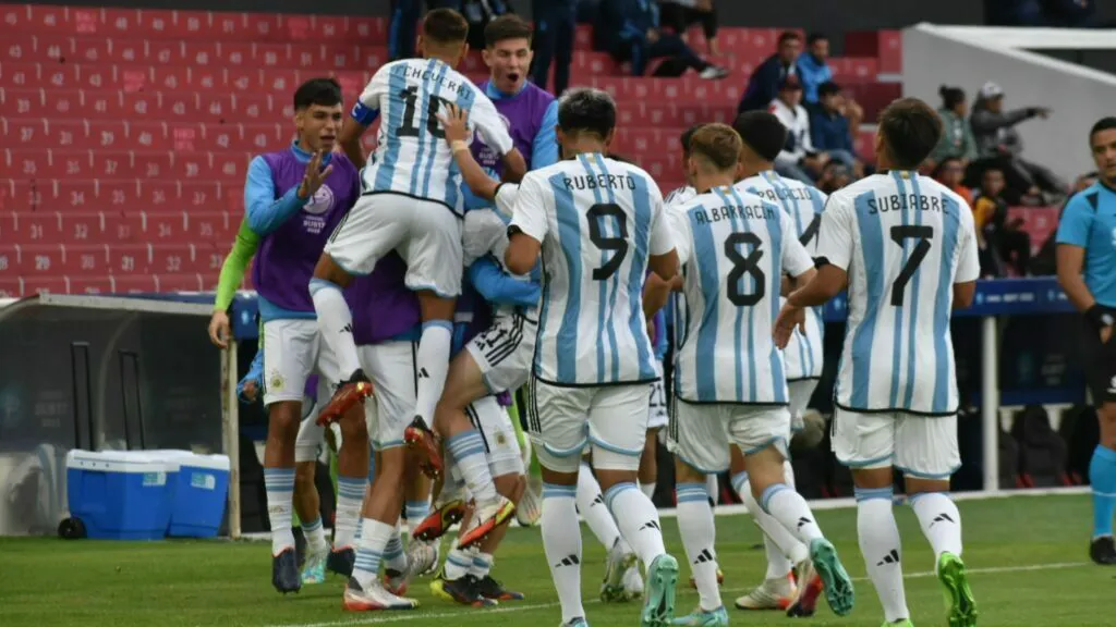 Se sumará otro juvenil a la Primera además de Echeverri