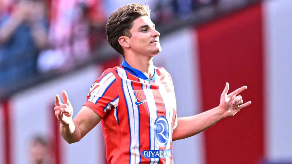 Doblete Julián Álvarez Atlético Madrid festejo gol