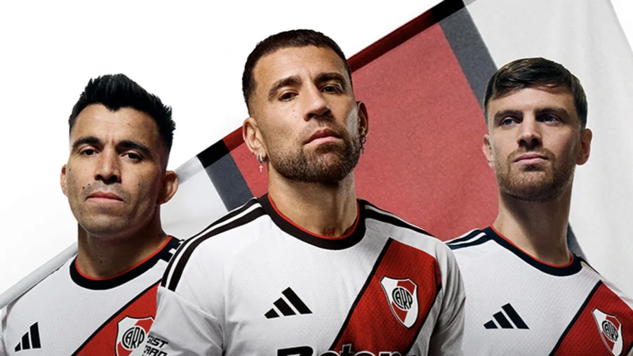 Otamendi Acuña nueva camiseta River  (Foto: River Plate)